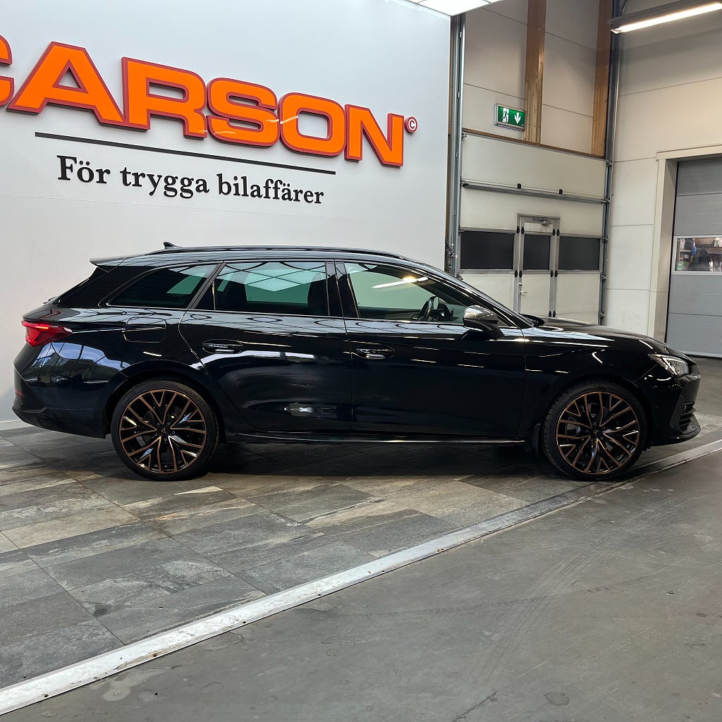 Cupra Leon Sportstourer e-Hybrid 245HK Carplay B-kamera Navi Drag