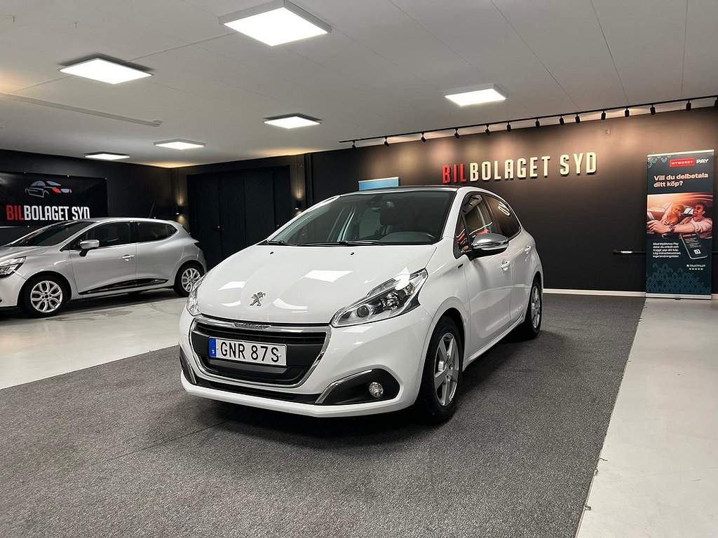 Peugeot 208  1.2 VTi Euro 6 Panorama 360kr Års skatt 