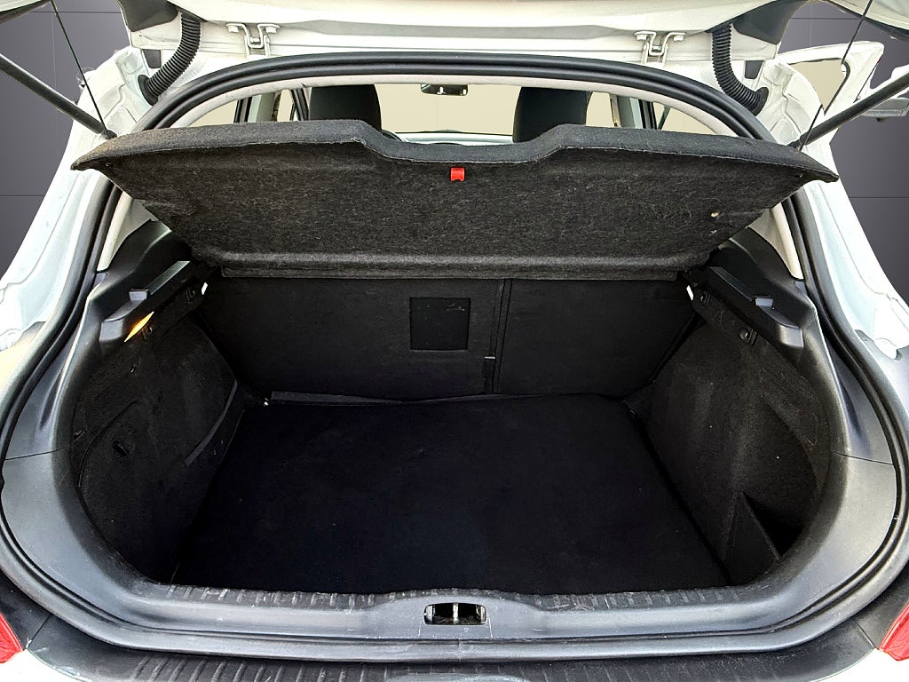 Peugeot 308 5-dörrar 1.6 e-HDi FAP Vinterhjul  - miniatyr 15