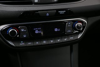 Halvkombi Hyundai i30 16 av 19