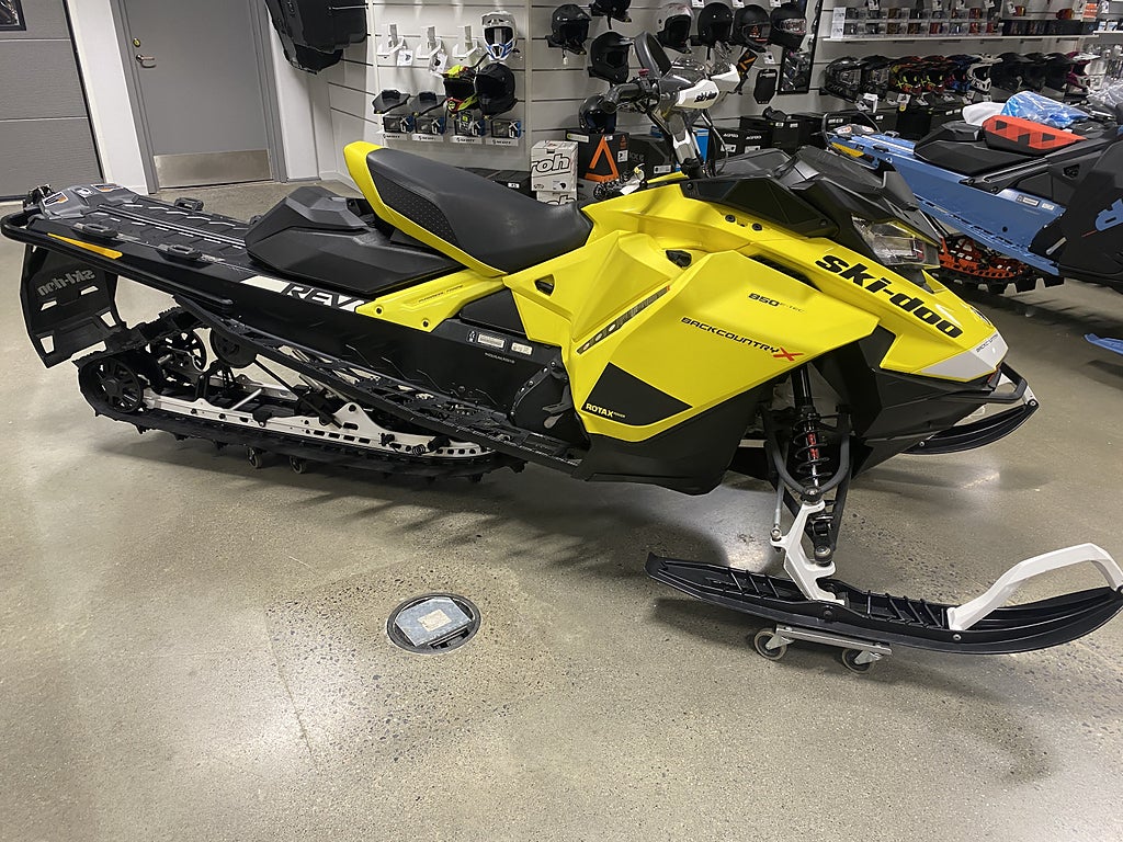 Ski-Doo Renegade BACKCOUNTRY X 850 E-TEC