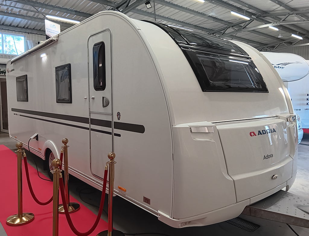 Adria Adora 613 Alde Elektrisk Golvvärme Solcell Ugn VINTERKAMPANJ 