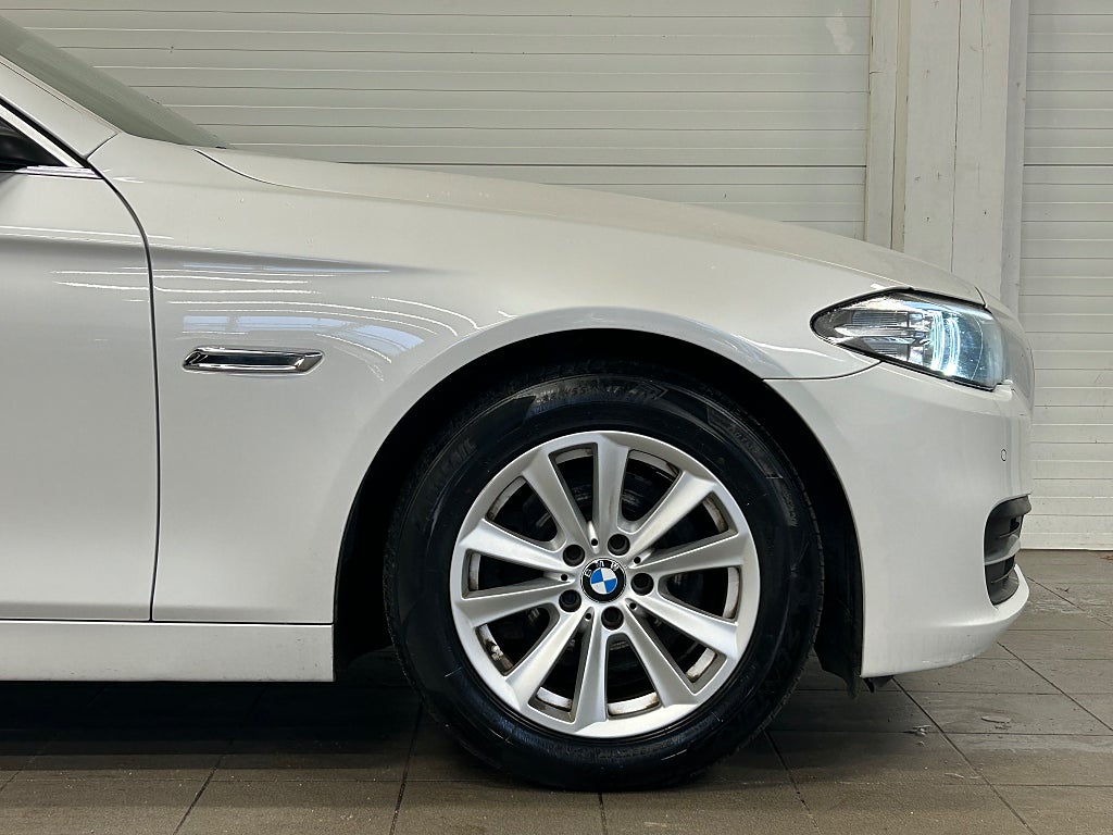 BMW 520 d xDrive Touring Steptronic 190hk |PDC|Rattvärme| 2015