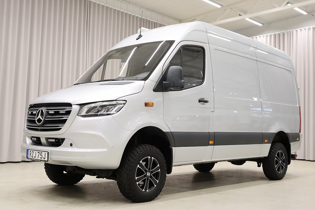 Mercedes-Benz Sprinter 319 190HK 4x4 Automat 5400Mil Momsbil