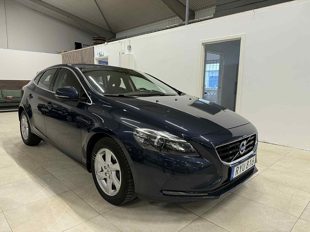 Volvo V40 D4 Ny kamremsats GPS Kamera Euro 6