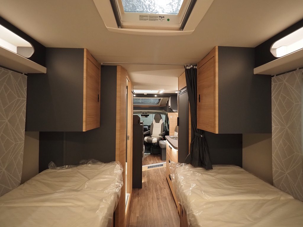 Knaus L!ve Ti Platinum Selection 650 MEG Markis I 3500kg 2026