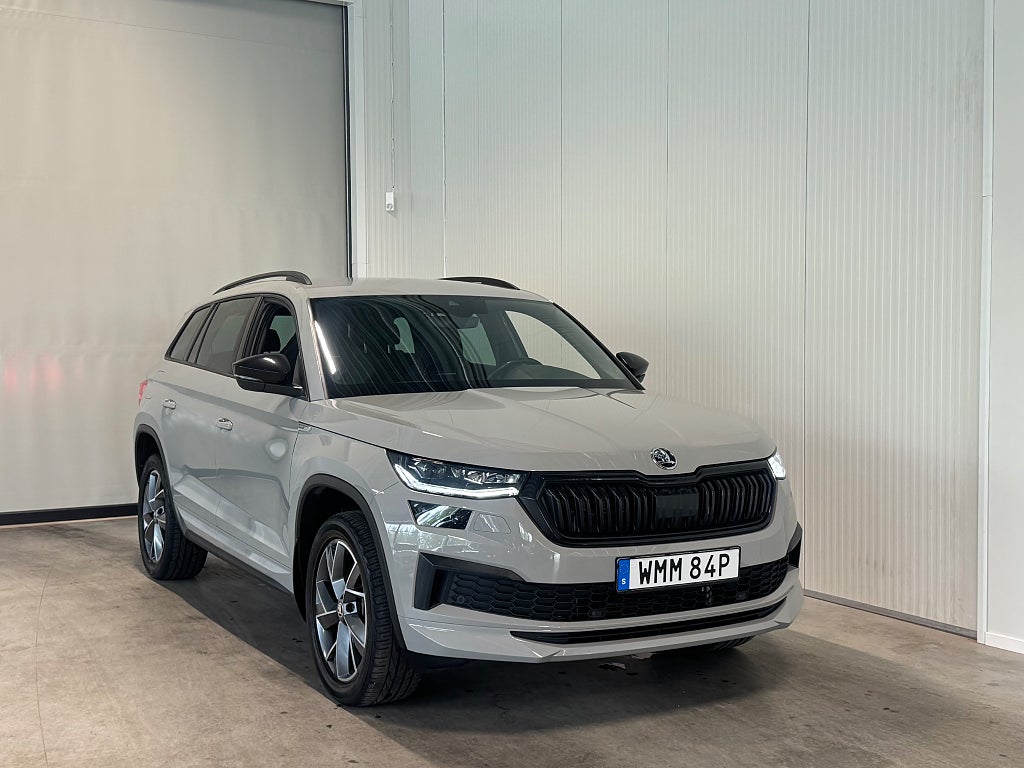 Skoda Kodiaq 2.0TSI 4x4 190hk Sportline 7-sits Värmare Drag Cockpit