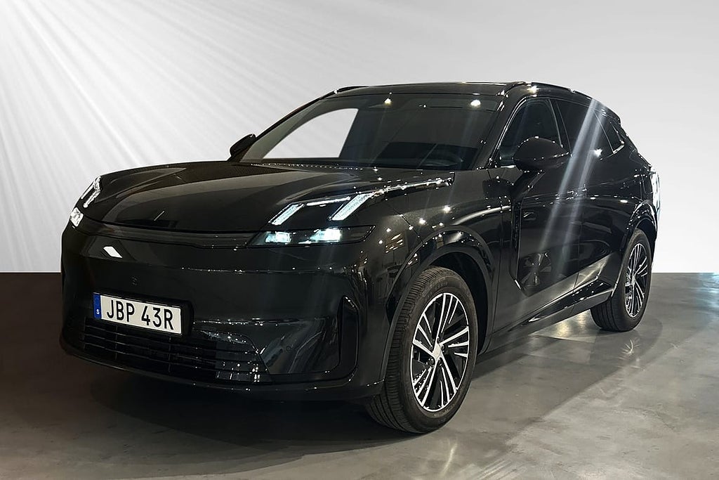 Lynk & Co 08 Core PHEV- Privatleasing 5 495 kr / mån