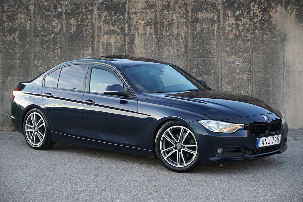 BMW 320D 184hk Sedan Sportline|Taklucka|P-Sensorer|HiFi|