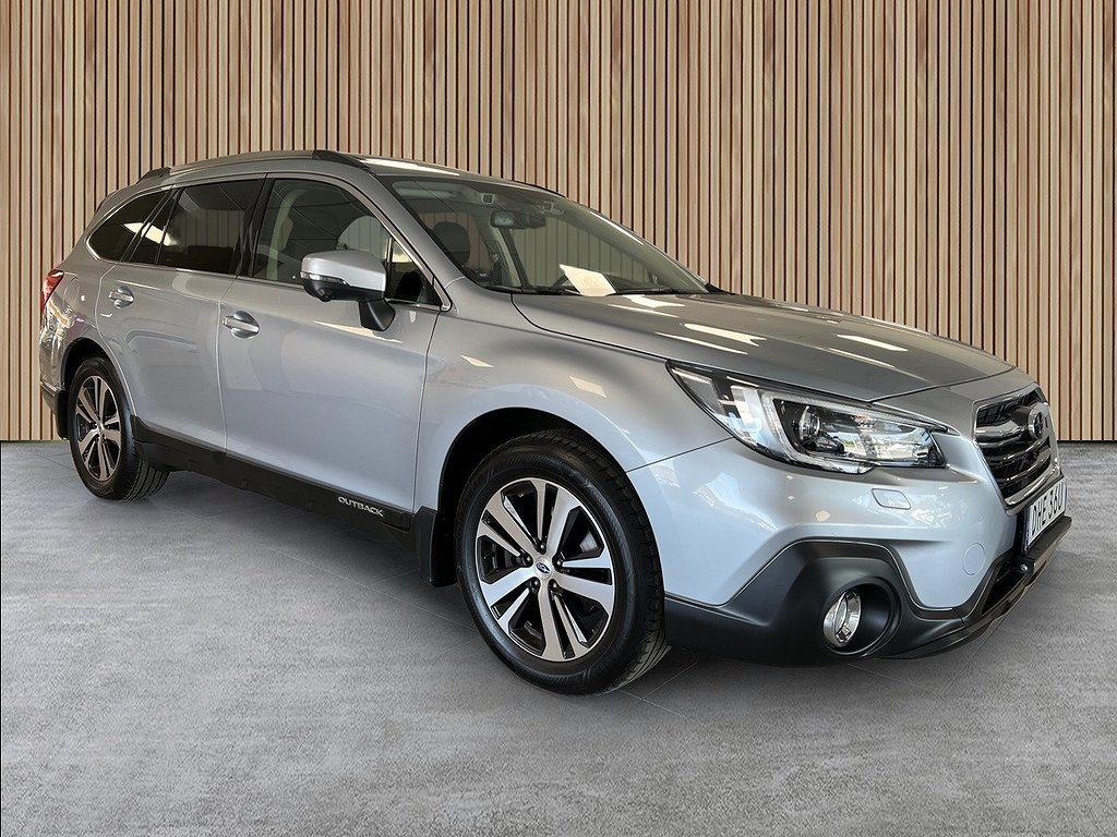 Subaru Outback SUMMIT 2.5i 4WD (173hk) EBERSPÄCHER VÄRMARE