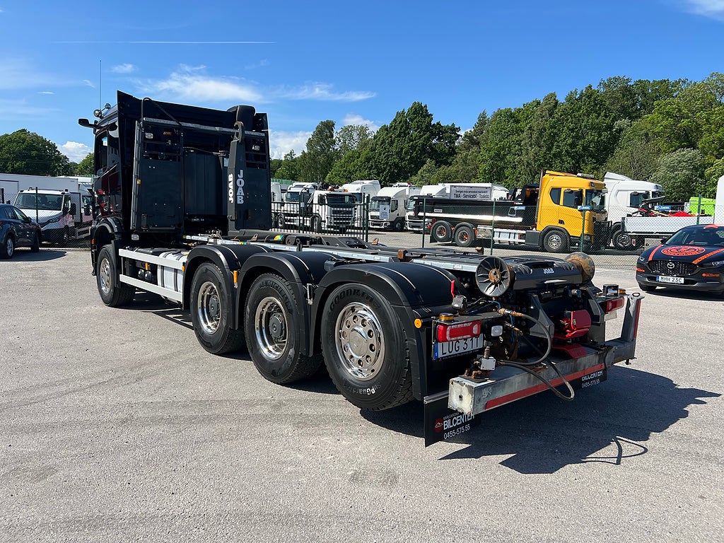 Mercedes-Benz Arocs 3251 Tridem Lastväxlare, Fullt Plogutrustad