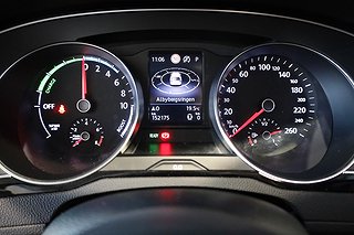 Kombi Volkswagen Passat 22 av 25
