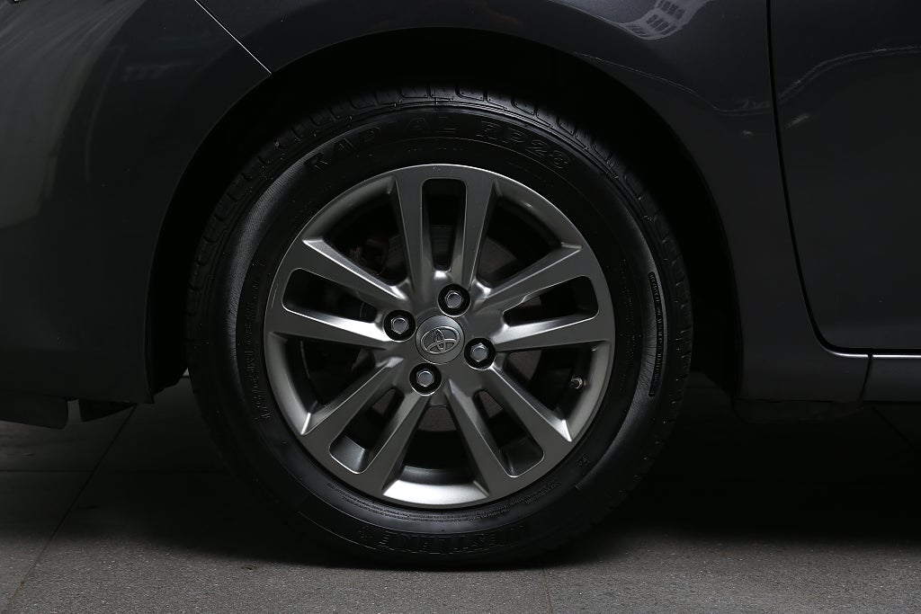 Toyota Yaris 1,33 Dual VVT-i Active Edition Feel 5-dörrar 2015