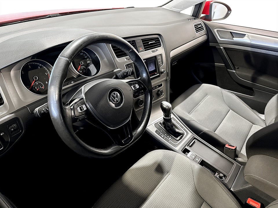 Bild på Volkswagen Golf Base 1.6 TDI 110hk Aut KAMPANJRÄNTA 3,99%