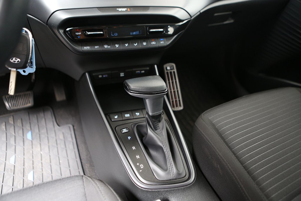 Hyundai i20 1,0 T-GDI 100hk Essential Aut 5D Motorvärmare 2022