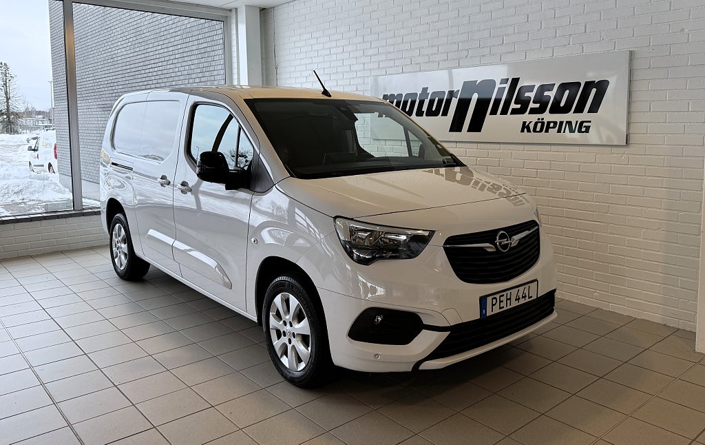 Opel Combo L2 1.5  130hk Aut Premium V-hjul Elektrisk M-värmare