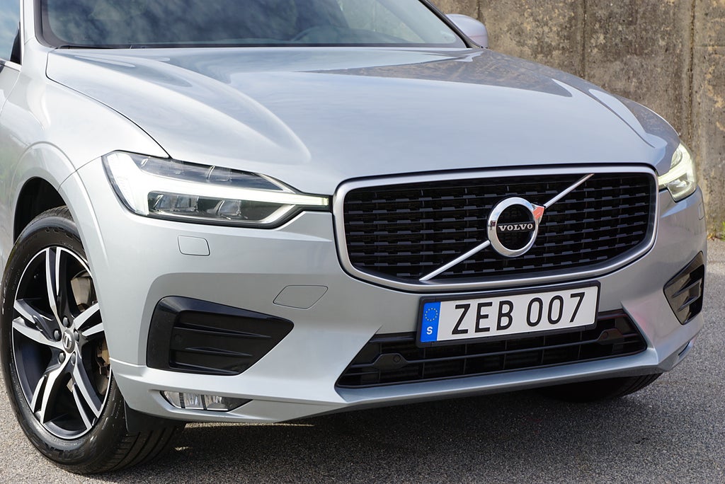 Volvo XC60 T5 250hk R-Design|Drag|Värmare|Keyless|2-Ägare|