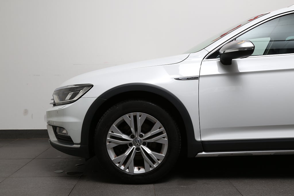Volkswagen Passat Alltrack 2,0 TDI 190hk SCR 4Motion GT DSG Värmare Drag 2018