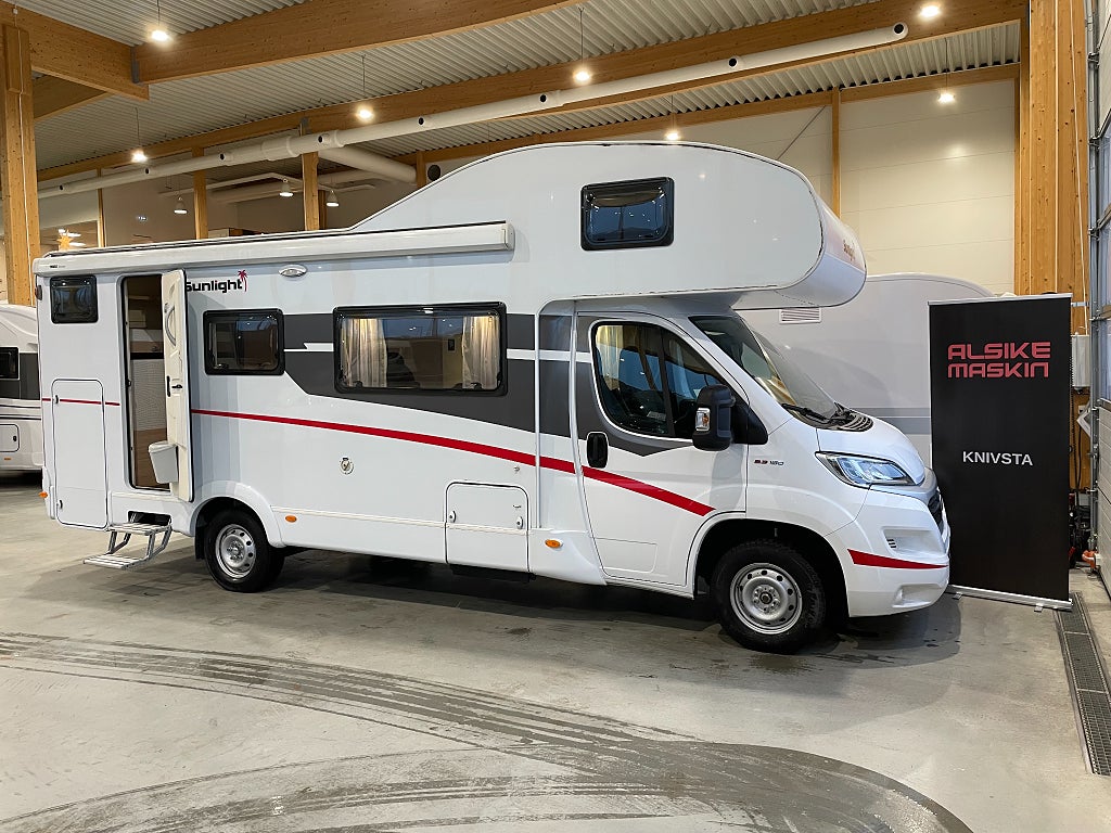 A 72 - Sunlight A 72 / Automat 150hk / Våningssäng / 6 bältad / 