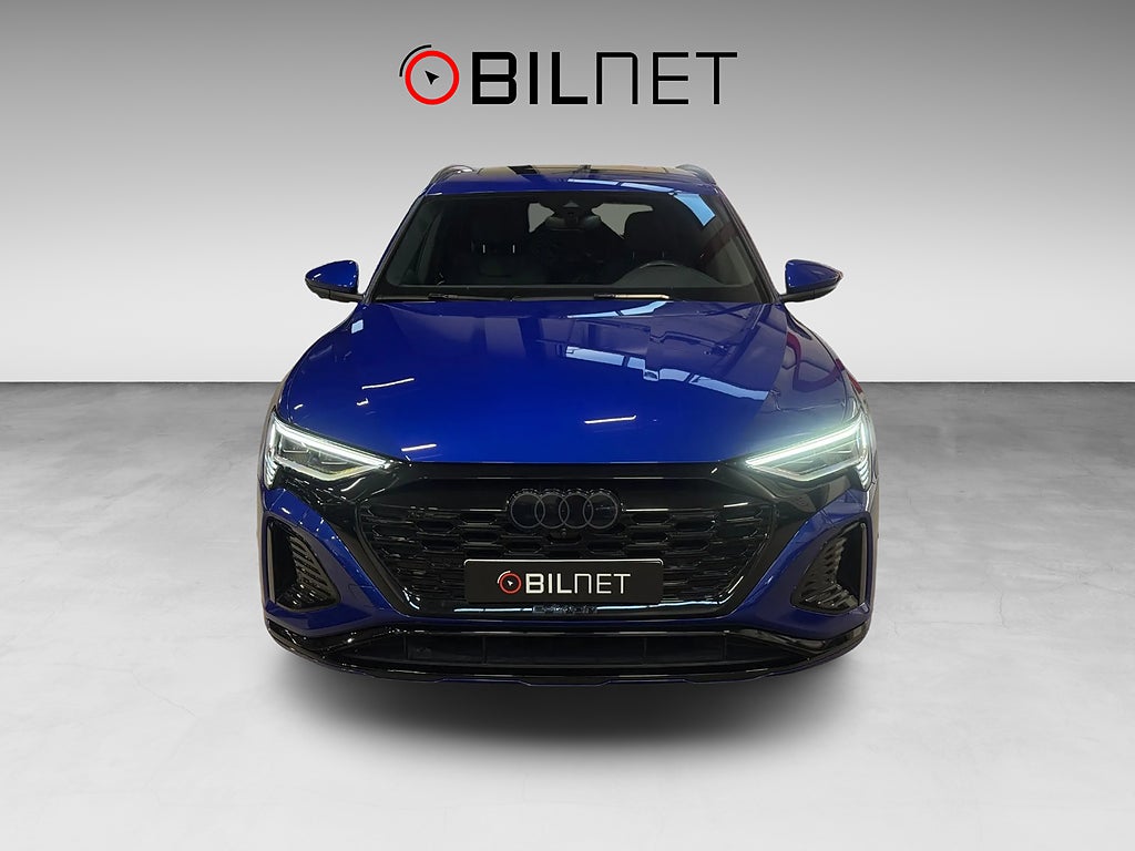 Audi Q8 e-tron 55 Q S line Luft B&O Matrix Drag 360 Värmare