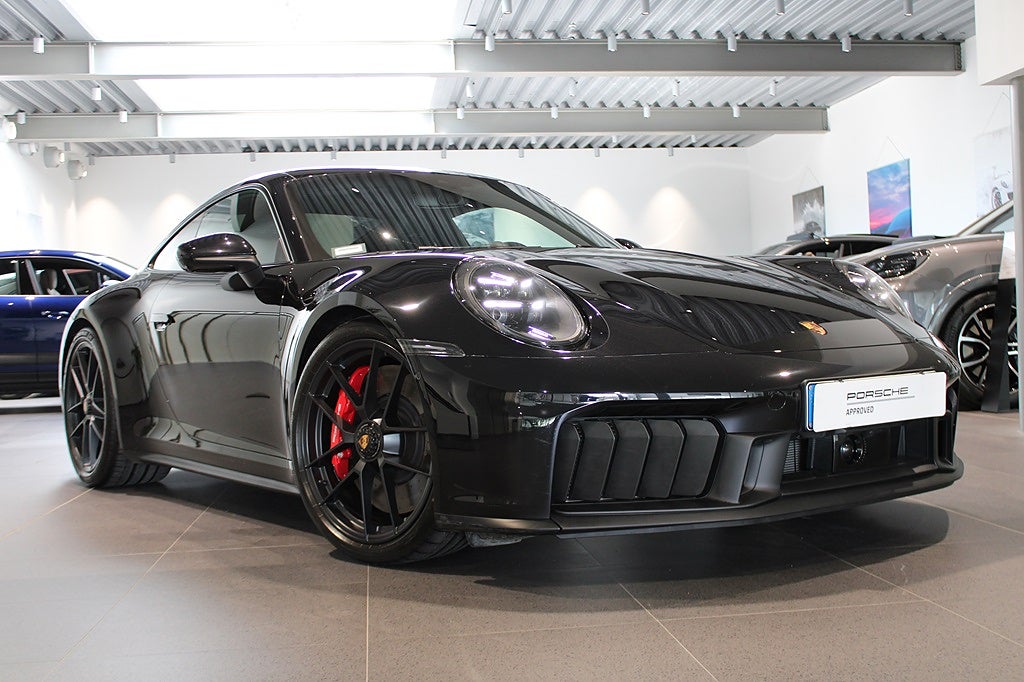 Porsche 911 Carrera 4 GTS 992.2