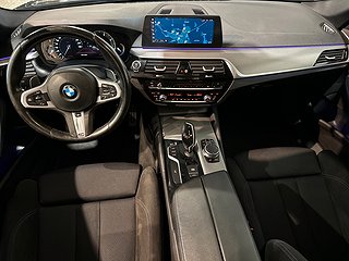 BMW 520 d xDrive Sedan M Sport Dvärm Drag Kamera GPS SoV