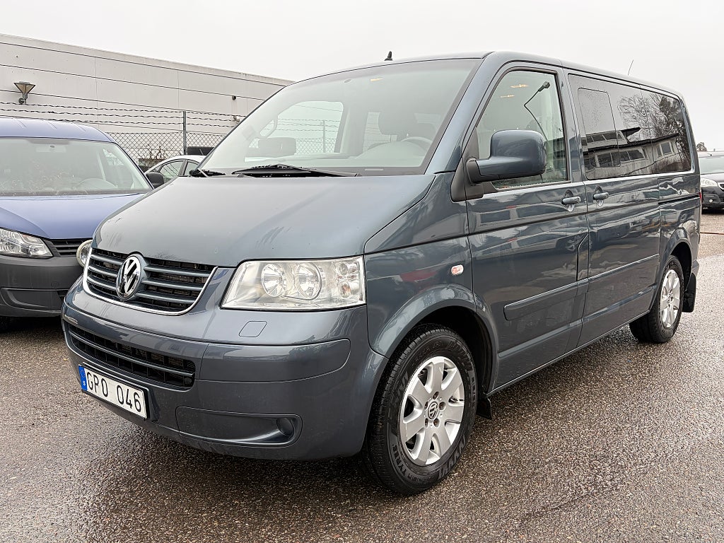 Volkswagen Multivan 2.5 TDI 174hk 7-sits Aut / Fullservad