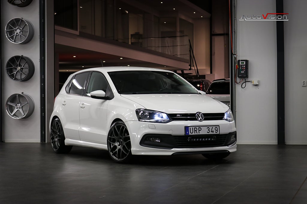Volkswagen Polo R-Line 5-dörrar 1.2 TSI Manuell, 90hk Masters | Drag | 18"