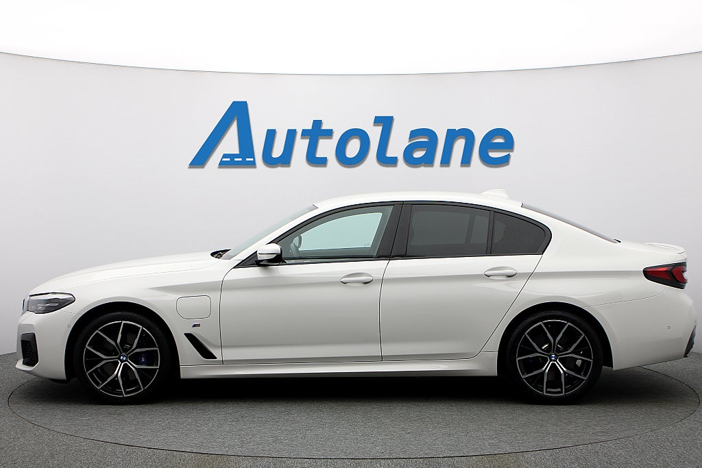 BMW 530e xDrive M Sport H/K,GPS,Drag, 292hk, Sommarkampanj 4,99%