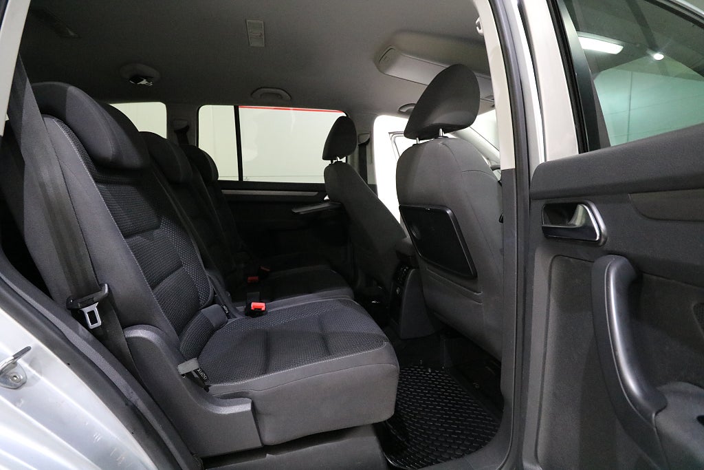 Volkswagen Touran 2011 - miniatyr 14