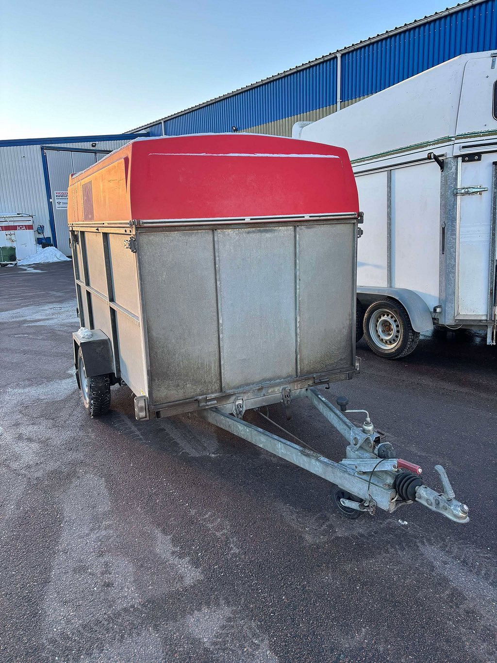 Rekotrailer 1000 kg S/2 släp med kåpa Bromsad 80 km/h -2001 