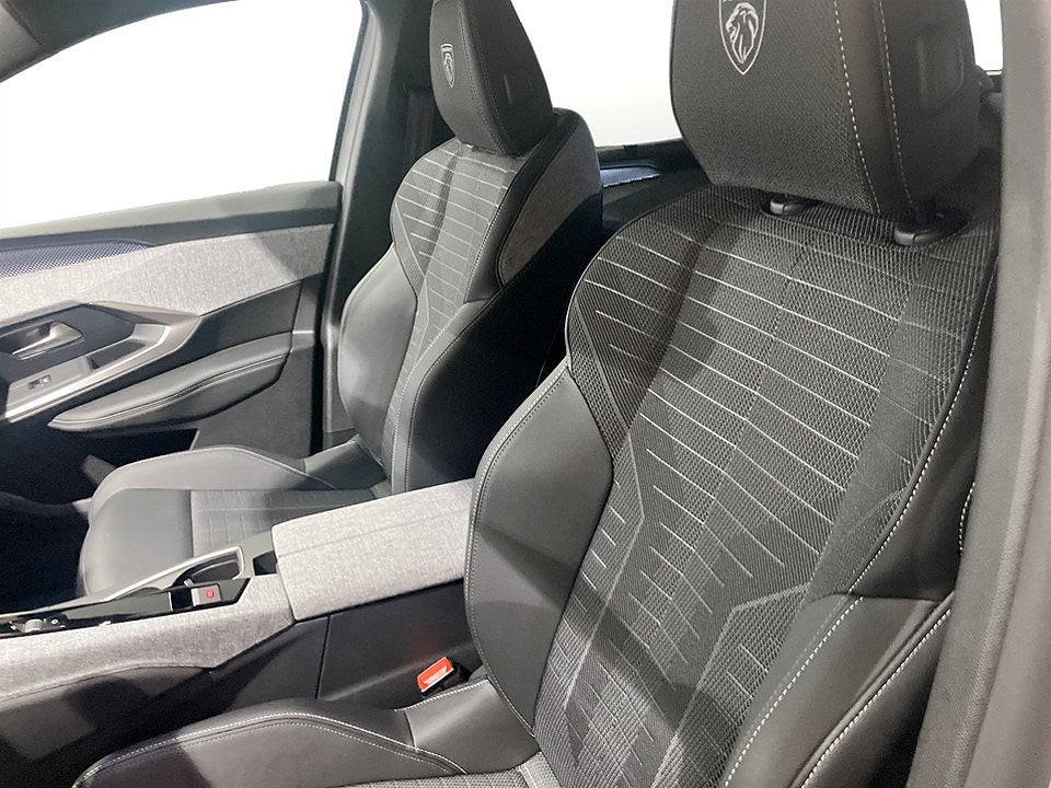 Bild på Peugeot 5008 GT Hybrid 145hk Aut - NYA VINTERHJUL INGÅR!