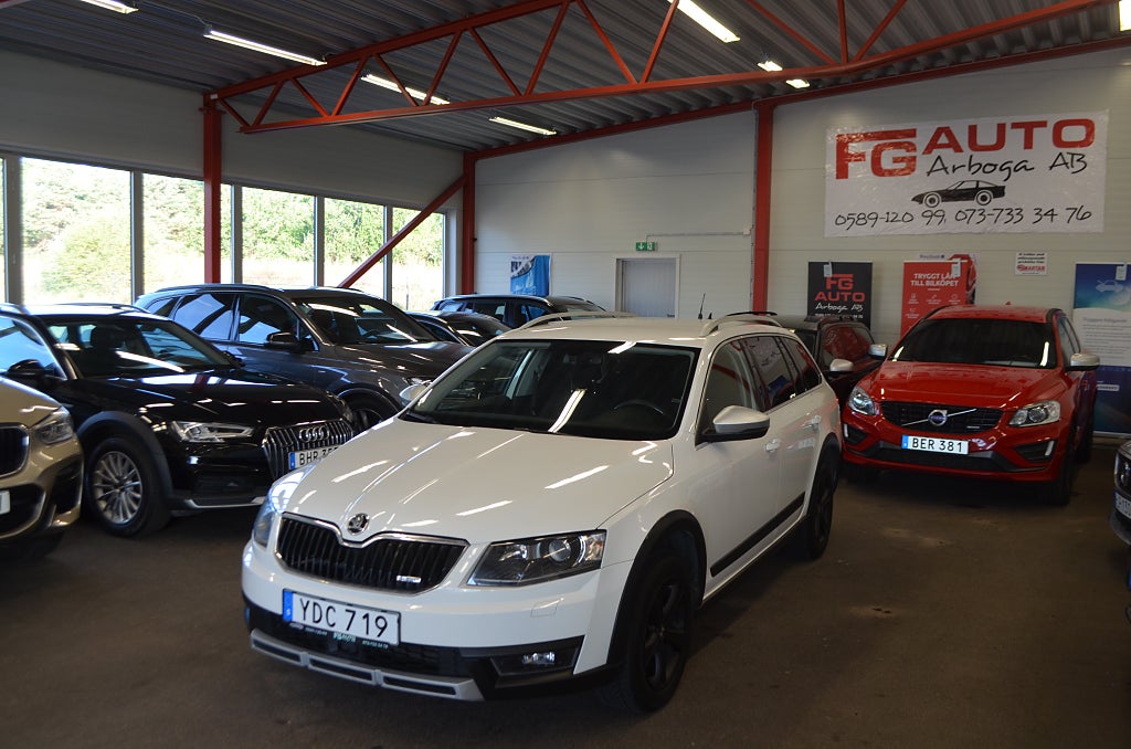 Skoda Octavia Scout 2.0 TDI 4x4 184 hk D-Värmare Drag Euro 6