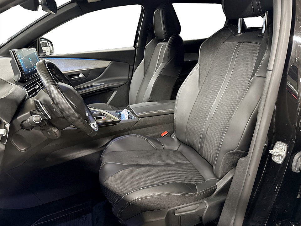 Bild på Peugeot 3008 GT HYBRID4 300hk Aut AWD - B-KAMERA