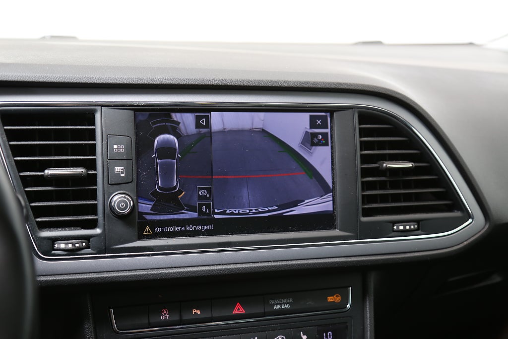 Seat Leon 1,0 TSI Style 115Hk Panorama Kamera P-sensorer 2020
