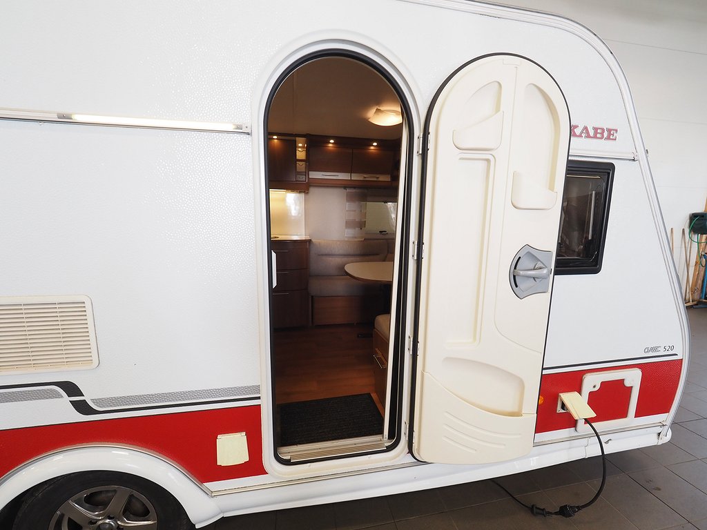 Kabe Classic 520 KS Dubbelbädd | Alde | 1370 kg | Vintervagn 2014