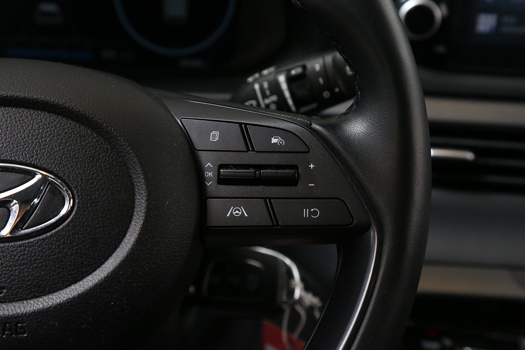 Hyundai i20 1,2 MPI 84hk Essential CarPlay I Kamera I Nybilsgaranti 2023