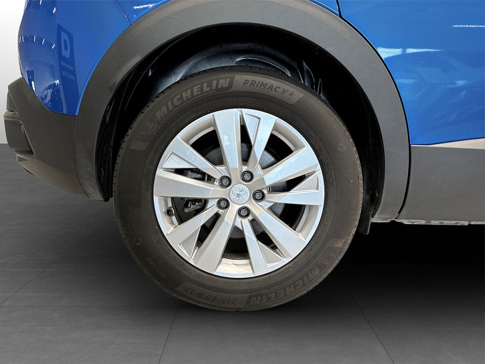 Bild på Peugeot 3008 Active Pack 1.2 PT 130hk B-KAMERA BACKSENSORER