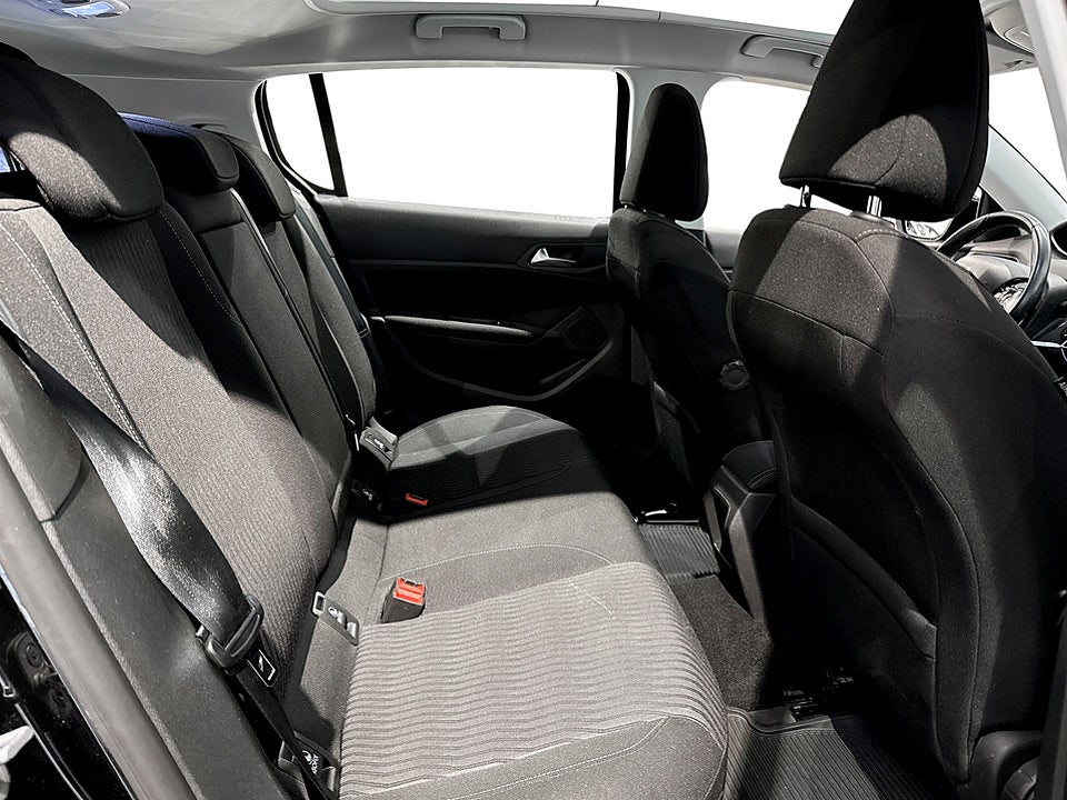 Bild på Peugeot 308 5D Active 1.6 THP 125hk PANORAMA