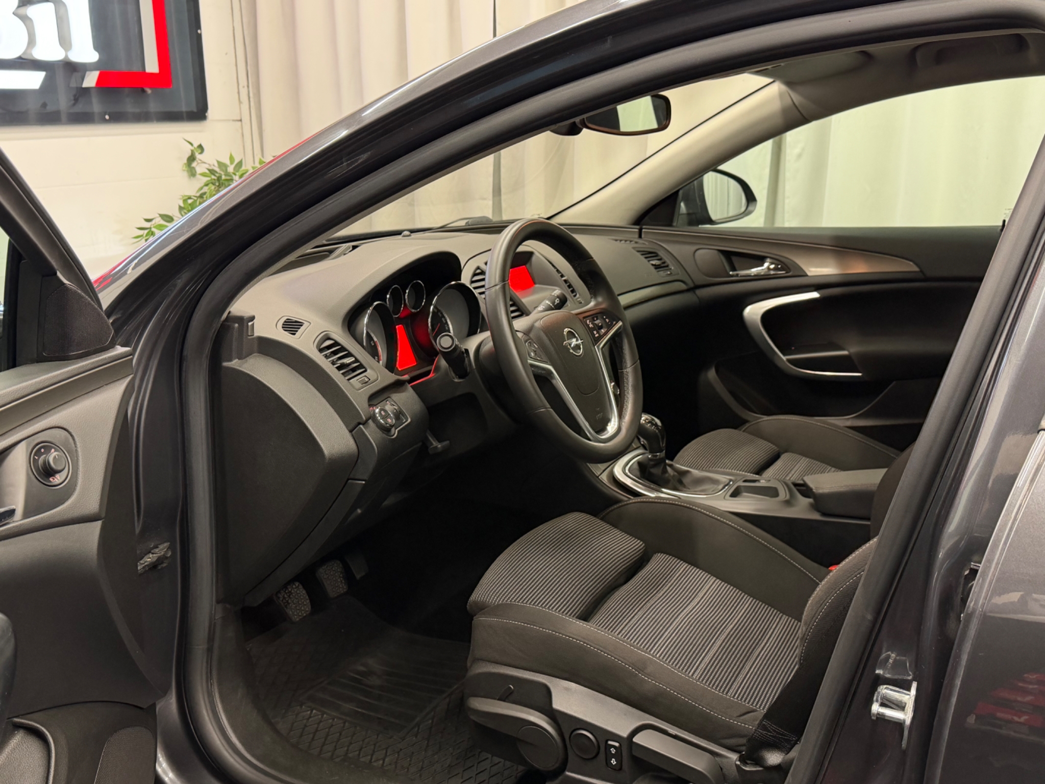 Opel Insignia 2011, bild 7/52