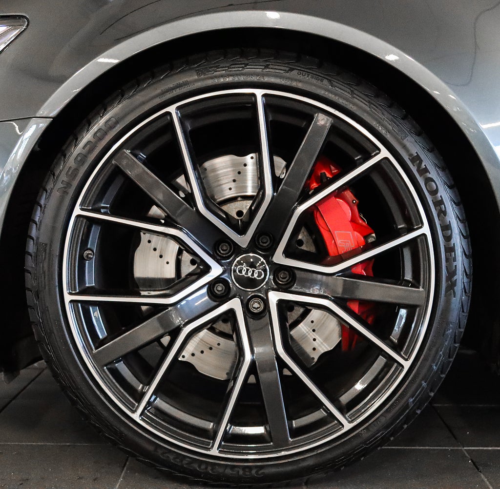 Audi RS6 Avant 4.0 TFSI V8 Facelift Pano Milltek Bose Carbon
