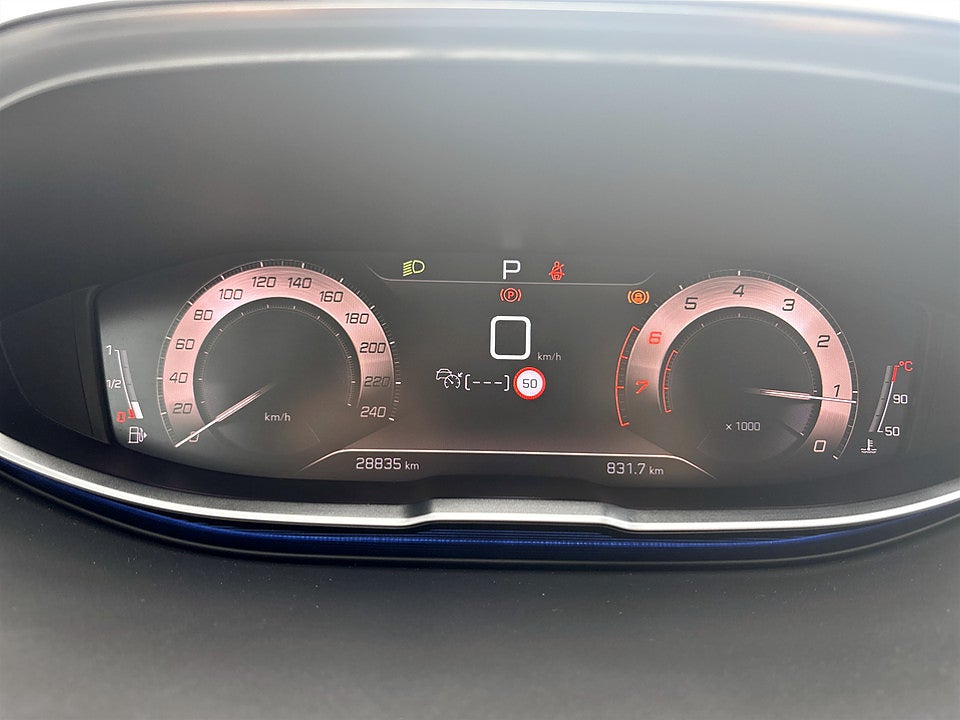 Bild på Peugeot 3008 GT Black Pack 1.2 PT 130hk Aut B-KAMERA CARPLAY