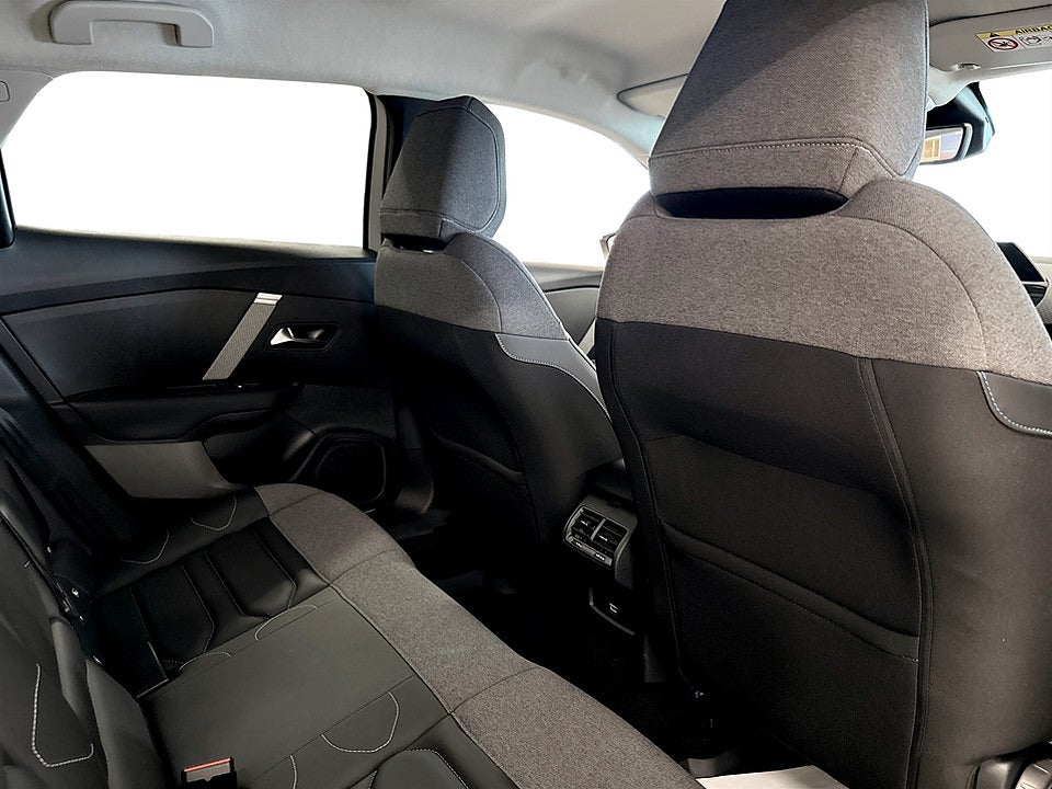 Bild på Citroën C4-X Shine 1.2 PT Aut KAMPANJRÄNTA 3,99%