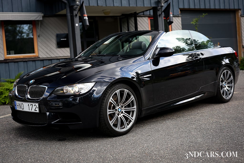 BMW M3 E93 V8 420HK CAB SVENSKSÅLD 2 BRUKARE M-DRIVE