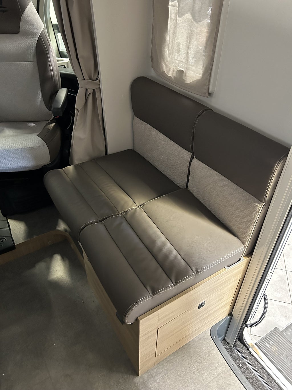 CHALLENGER 318 2026 - miniatyr 7
