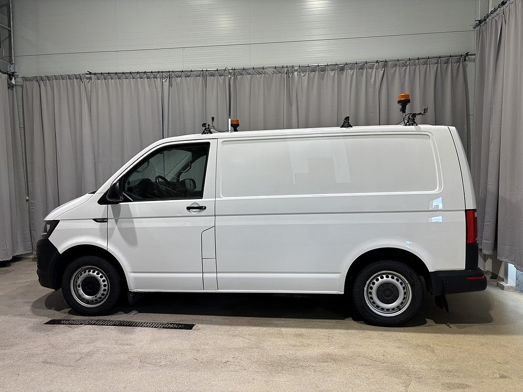 Volkswagen Transporter T30 2.0 TDI BMT 4Motion BKam Drag Värmare Moms