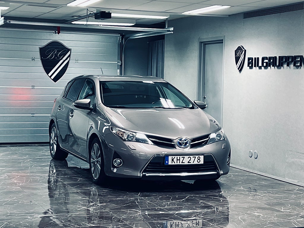 Toyota Auris Hybrid e-CVT Edition 50|Backkamera|Motorvärmare|