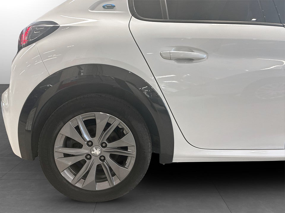 Bild på Peugeot e-208 Allure 50 kWh 136hk Aut B-KAMERA FARTHÅLLARE