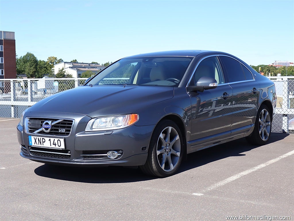 Volvo S80 V8 4.4 AWD 316hk S/V-hjul Drag Taklucka Summum