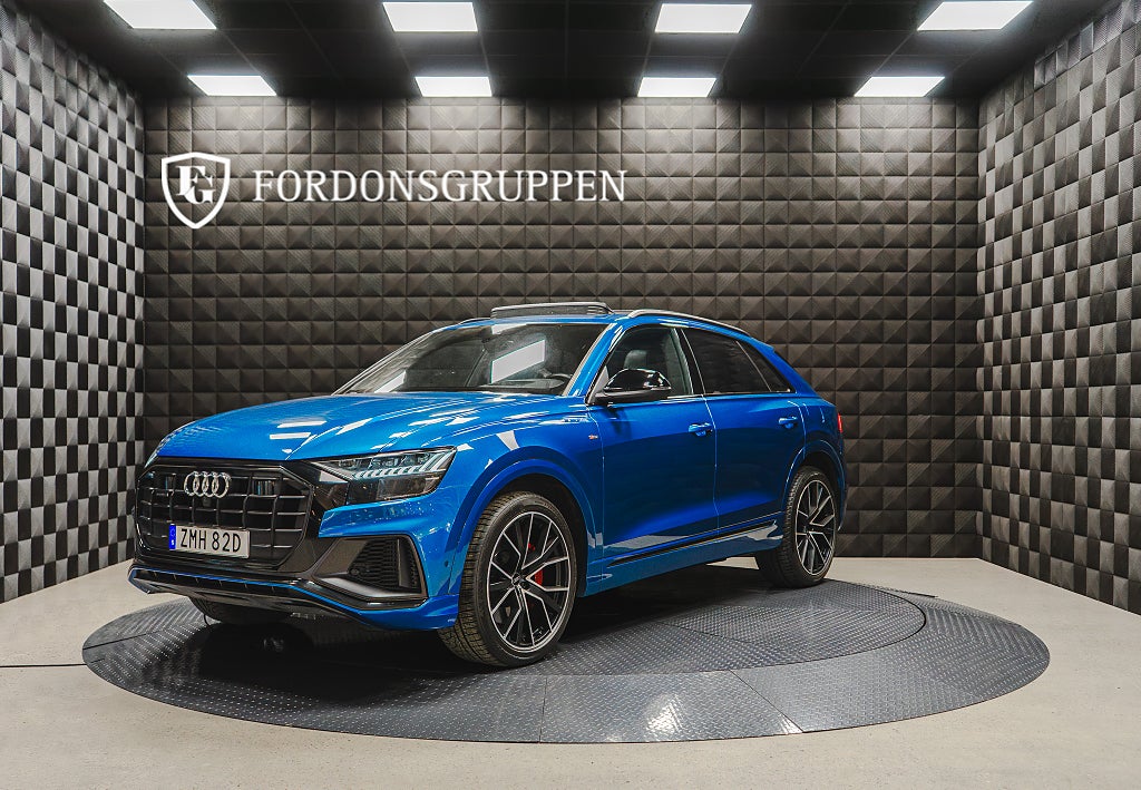 Audi Q8 60 TFSI e Quattro / Audi Exclusive / SE SPEC